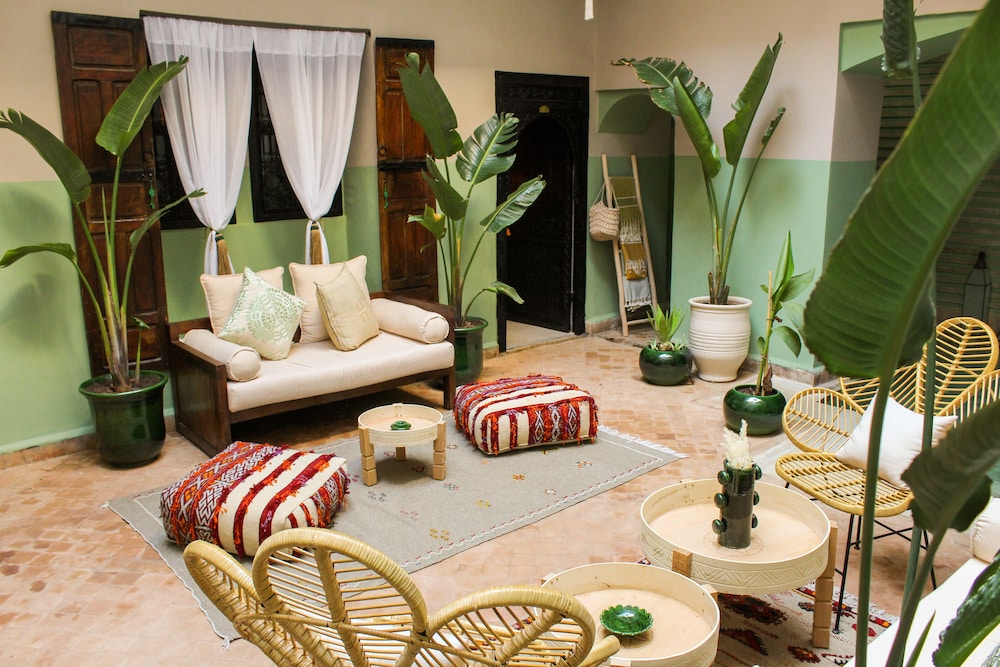 Riad Amra 27/34