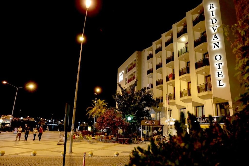 Ridvan Hotel 13/69