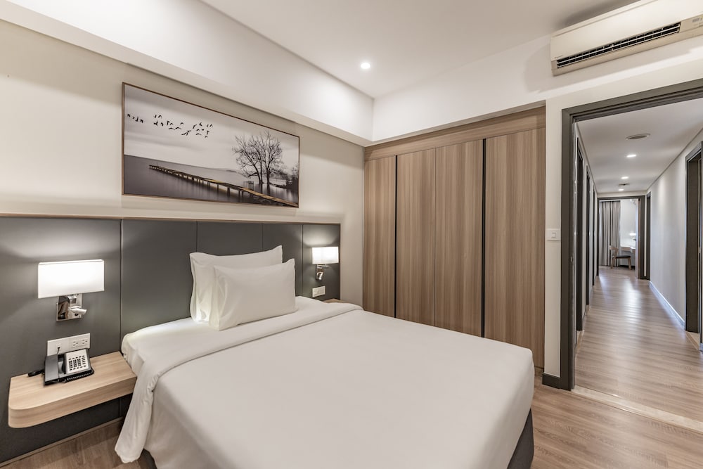 Garden View Court Serviced Apartments 20/50