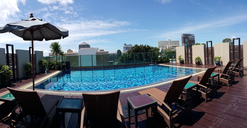 April Suites 57/64