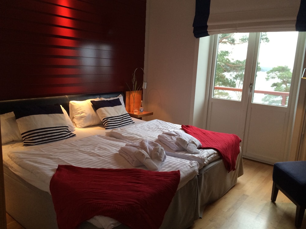 Nynäs Havsbad 32/56
