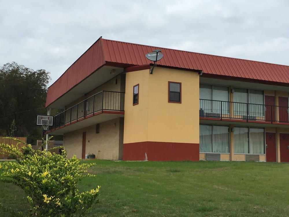 American Inn Pontotoc 5/46