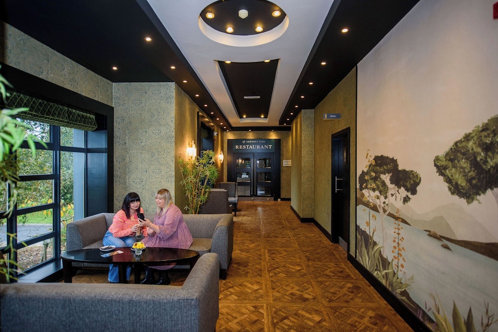 Newtown Park Hotel 29/47