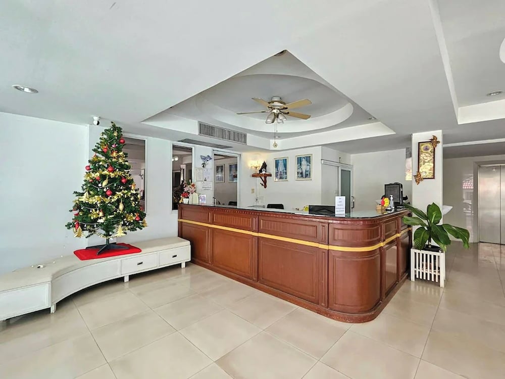Bt Grand Condotel 10/64