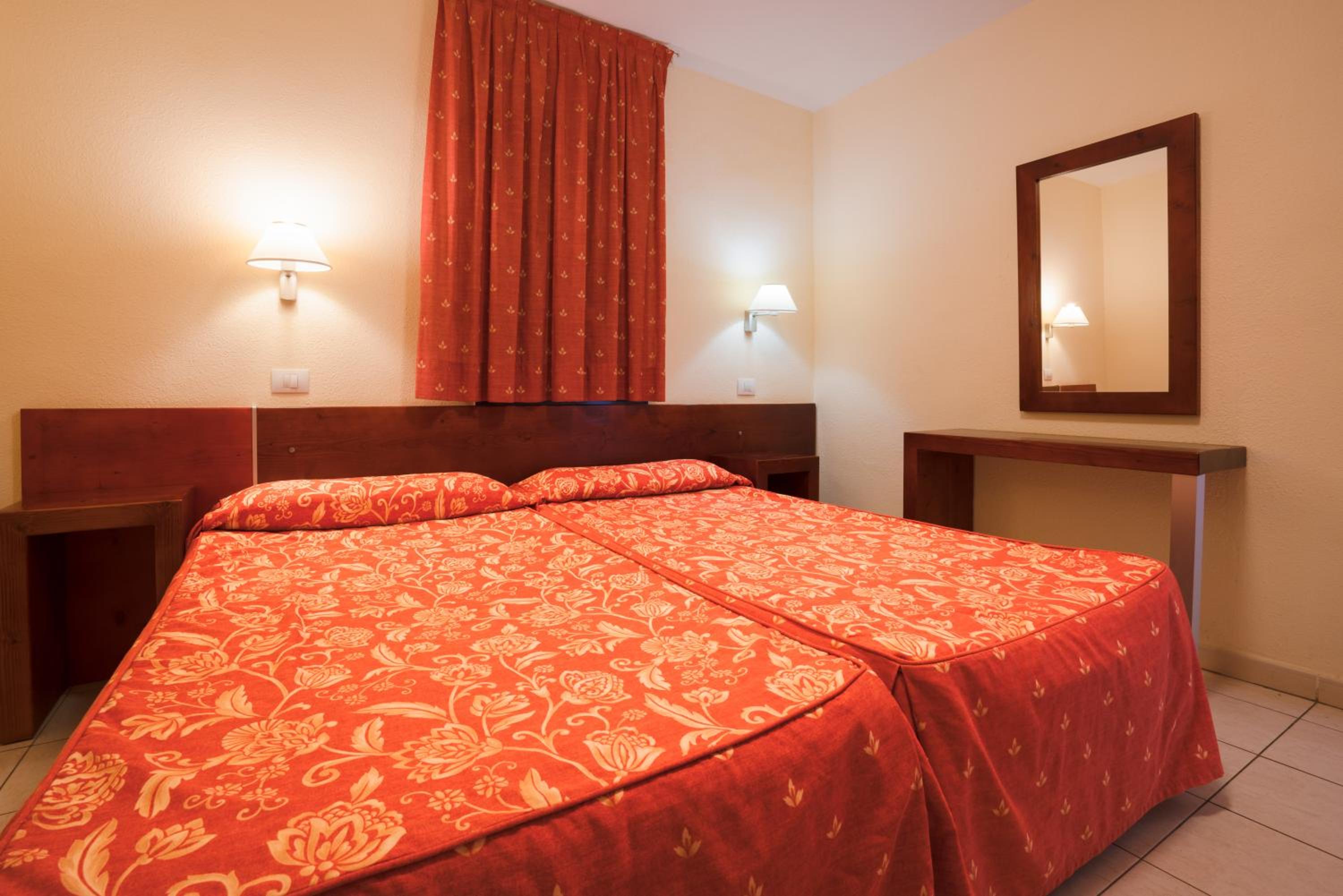1 BEDROOM, APARTMENT