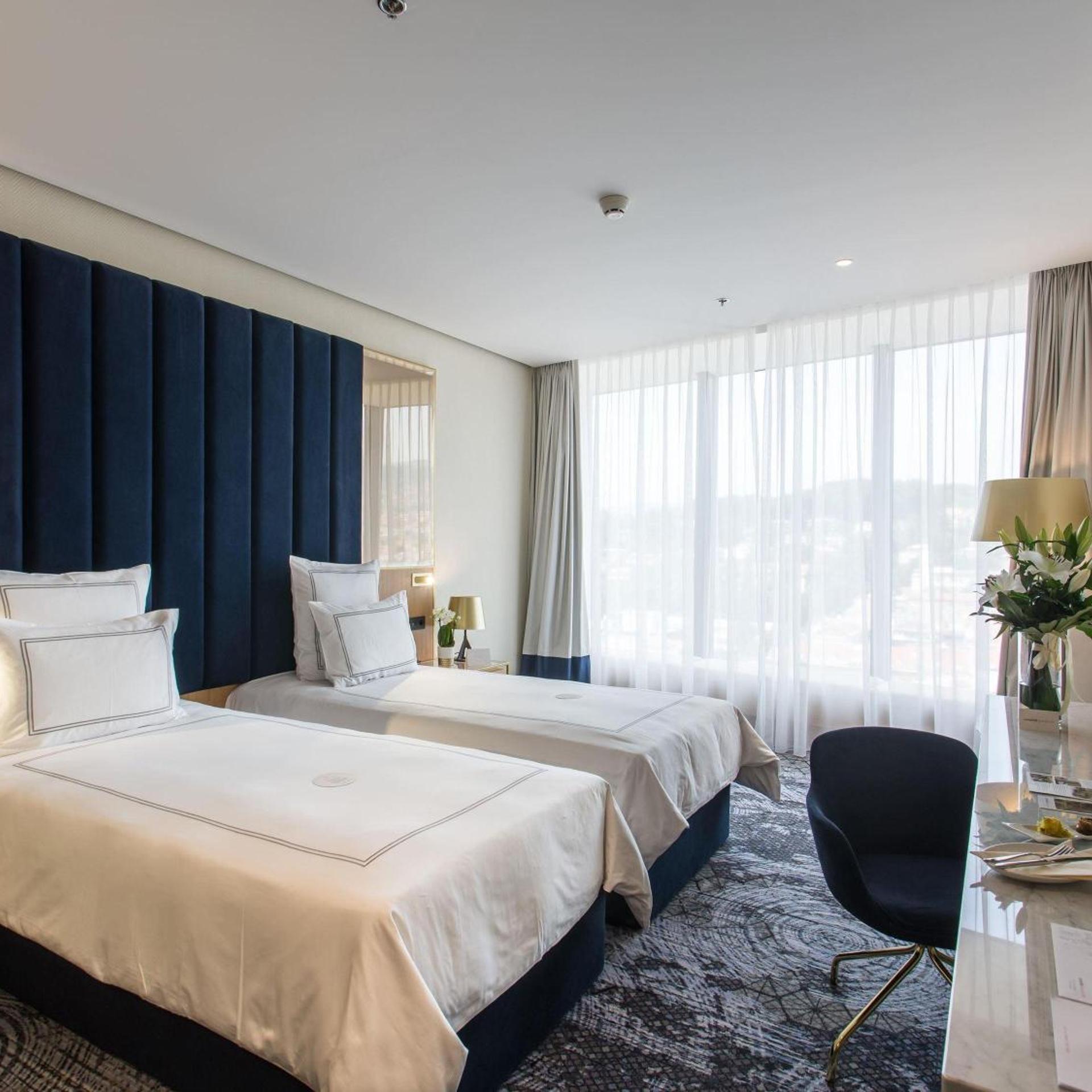 غرفة قياسية بسرير كينج، Swissotel Sarajevo 4/7