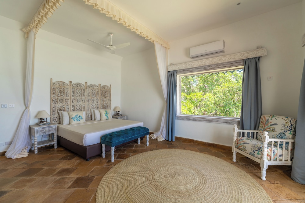 Chale Island Resort 30/70
