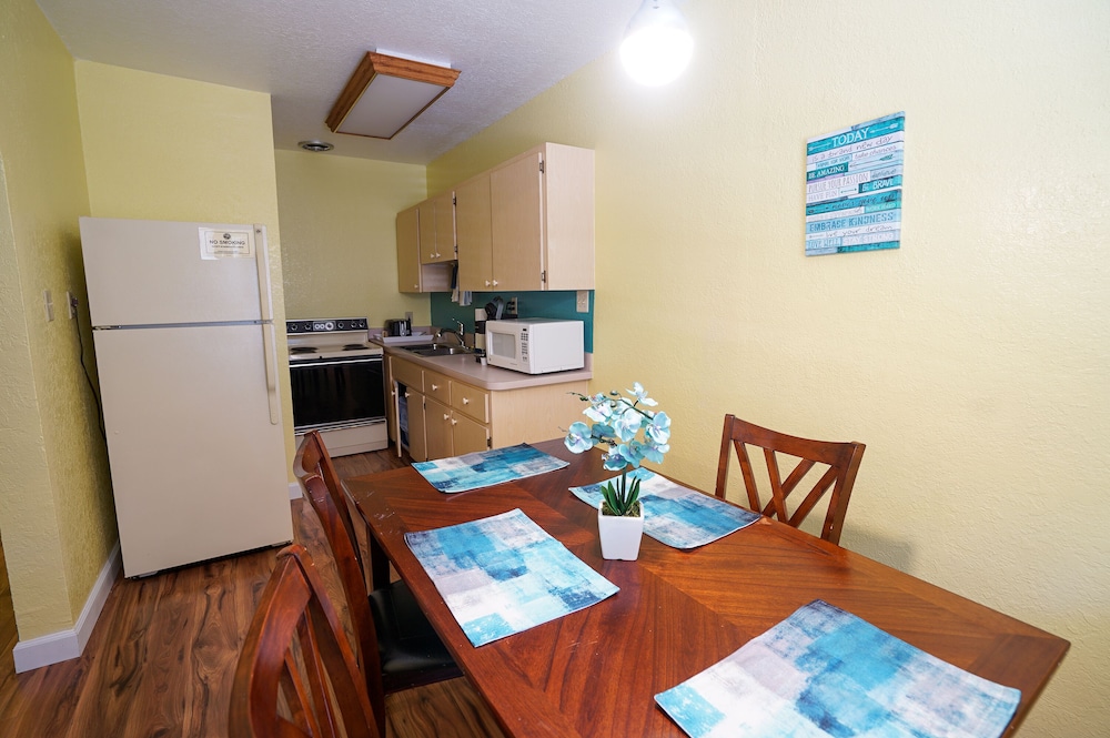 MarBay Suites 25/50