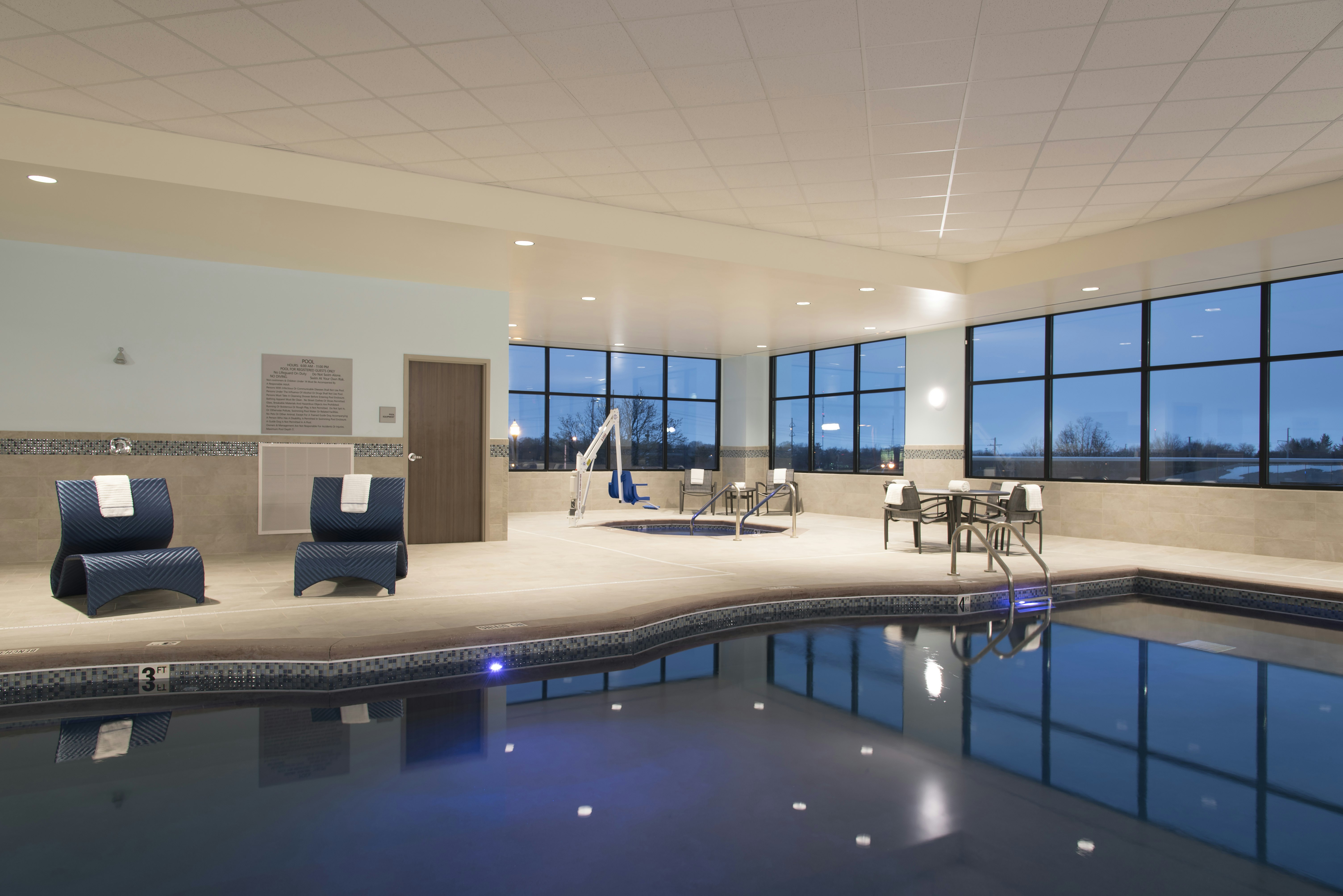 Hampton Inn and Suites Grand Rapids Downtown 25/61