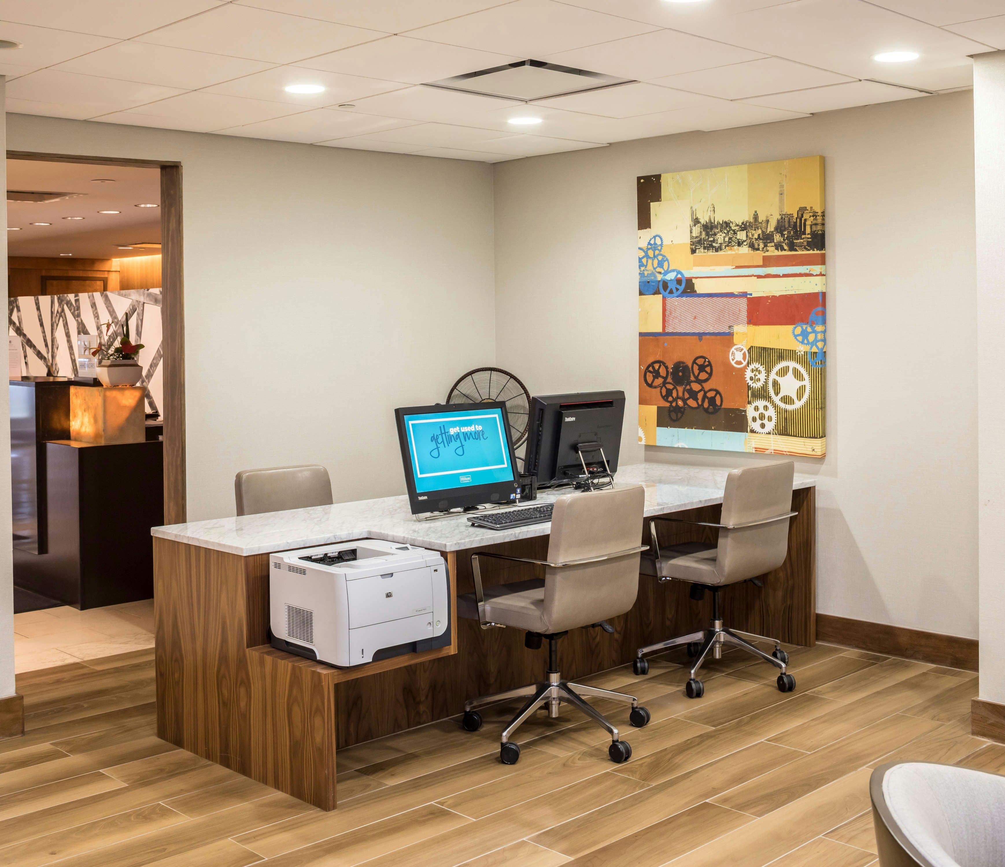 DoubleTree by Hilton Hotel & Suites Pittsburgh Downtown 75/81