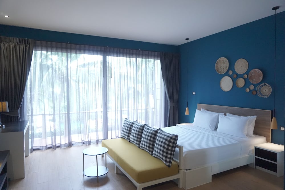 THE SIGNATURE PHUKET RESORT AND RESTAURANT 18/70