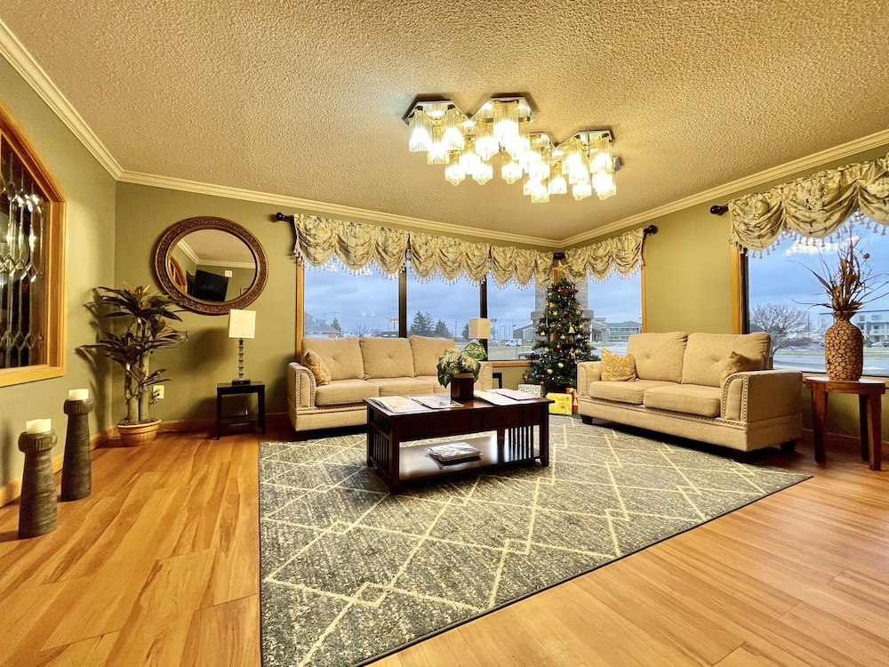 FairBridge Inn & Suites Fort Wayne 40/52