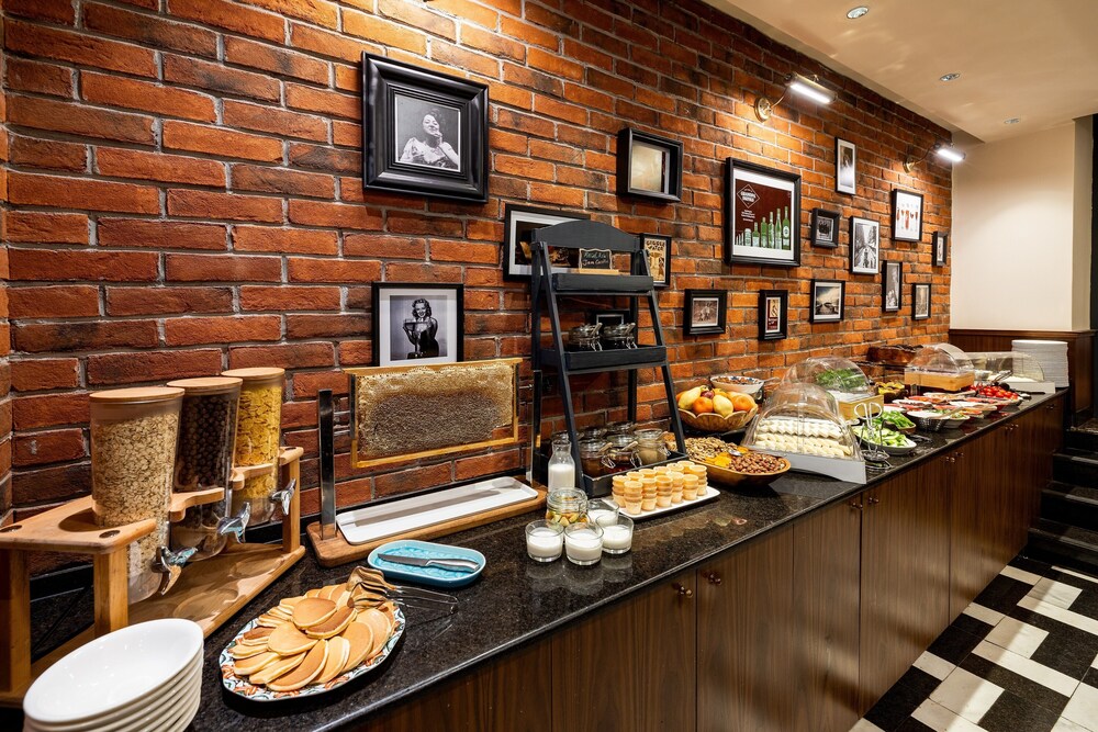 Hay Hotel Alsancak 30/50