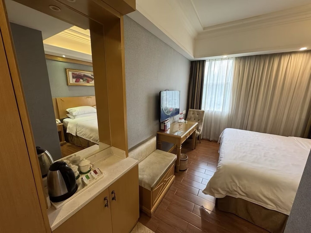 Vienna 3 Best Hotel (Guangzhou Convention & Exhibition Center Chigang Road) 44/55