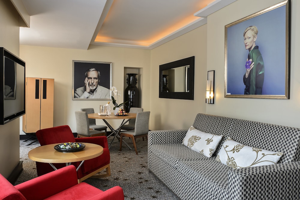 Five Seas by Inwood Hotels 23/60
