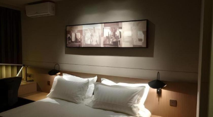 Jinjiang Inn Select (Shanghai Zhangjiang High-tech Park) 15/50