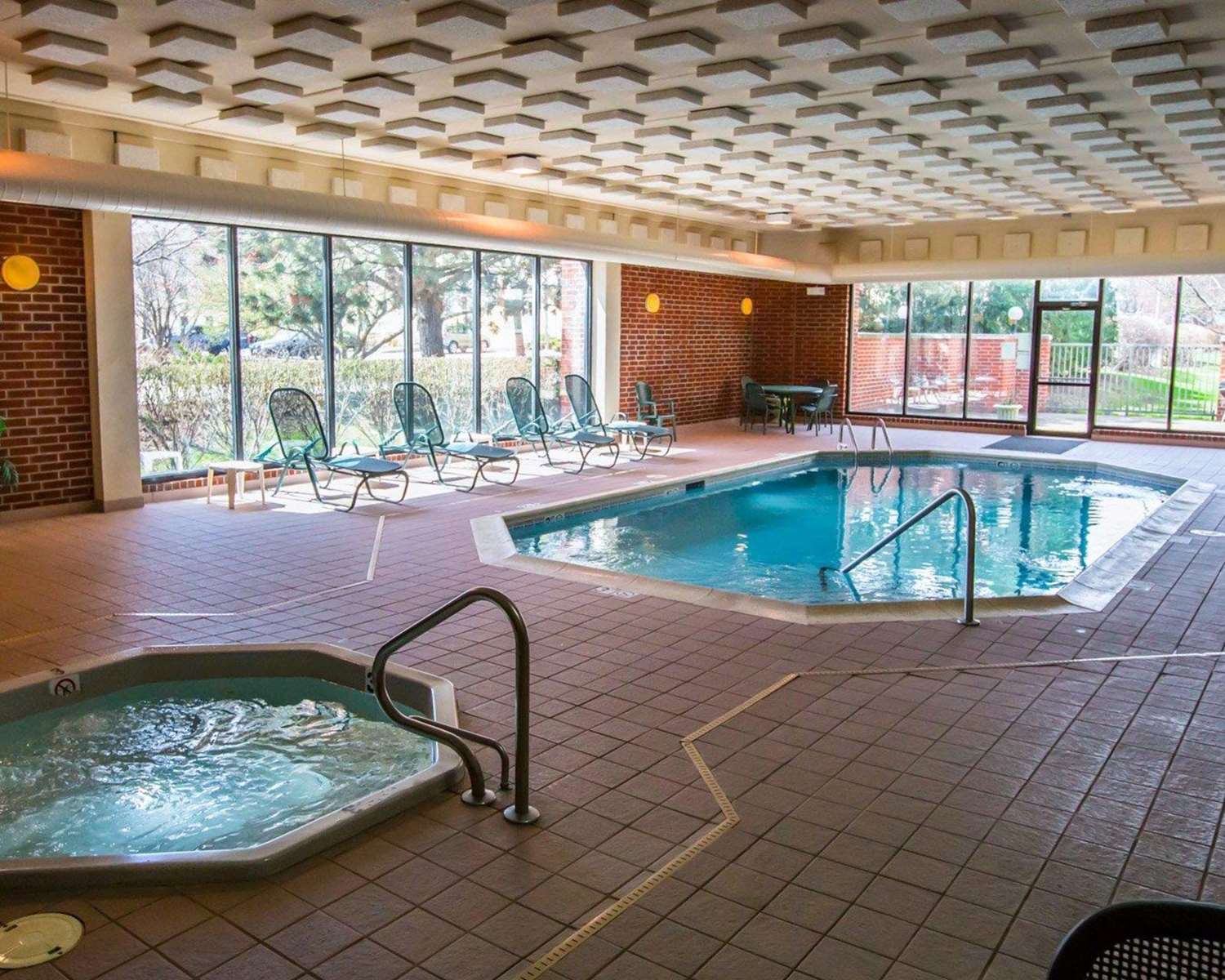 Quality Inn Schaumburg - Chicago near the Mall 3/14