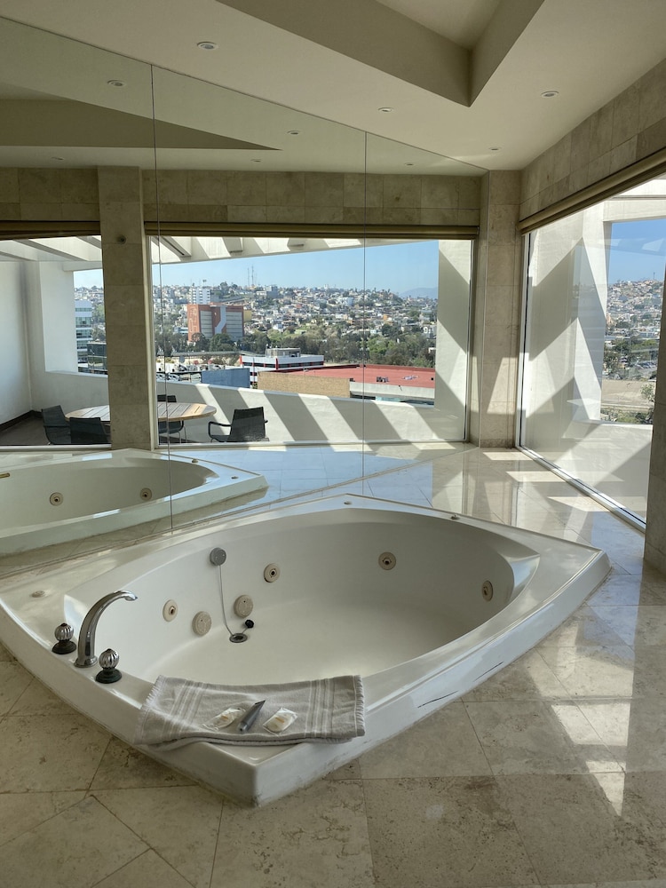 Real Inn Tijuana by Camino Real Hotels 19/50