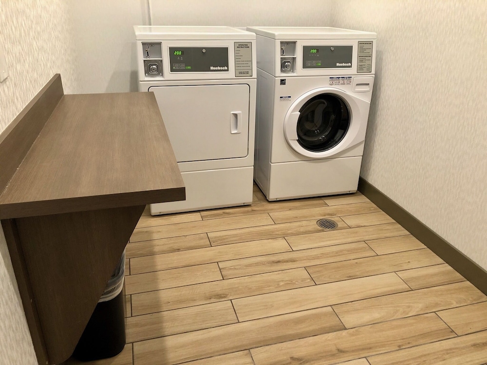 Hampton Inn Patterson Ca 21/45