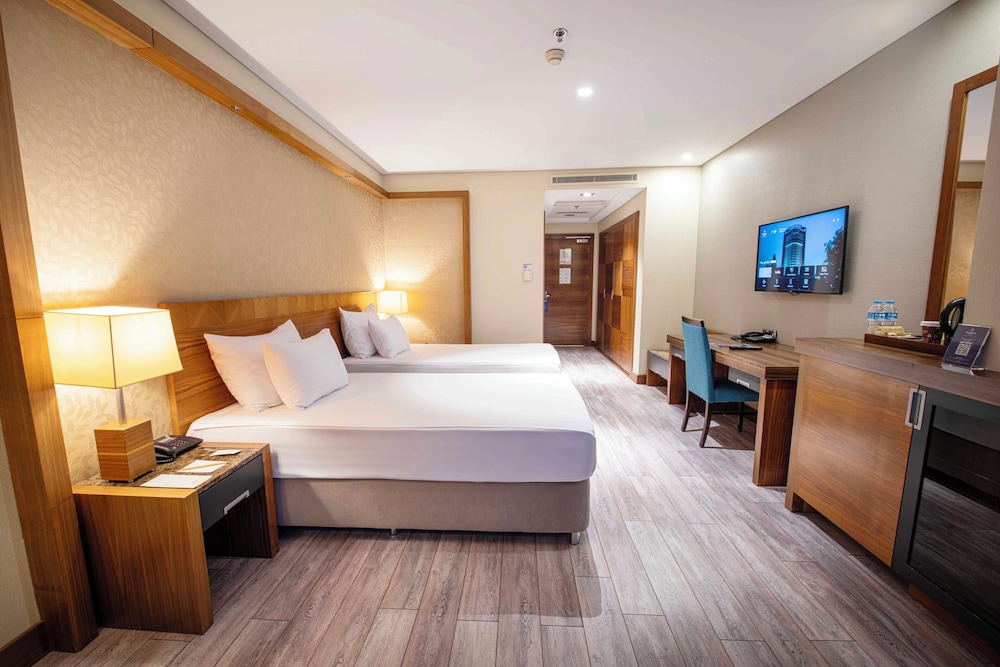 Dedeman Konya Hotel & Convention Center 24/72