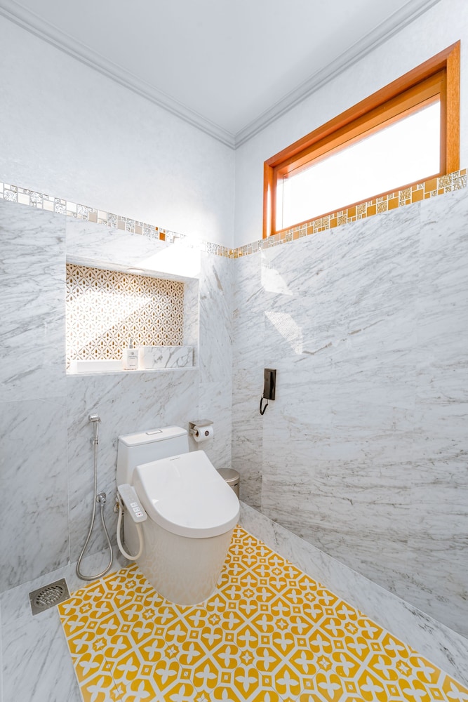 Hideaway Beach Resort and Spa 122/123