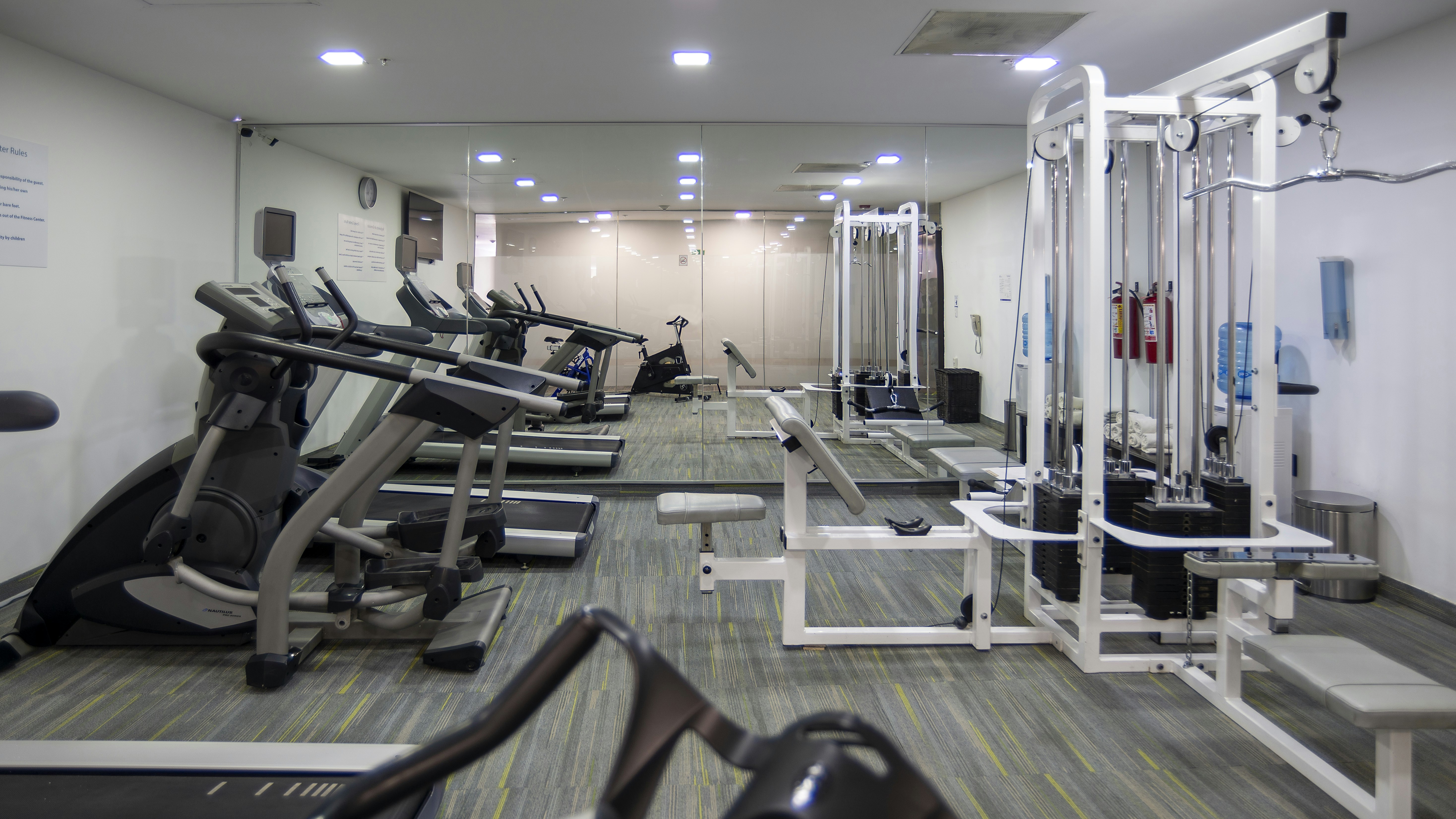 Holiday Inn Express Mexico Santa Fe 28/50