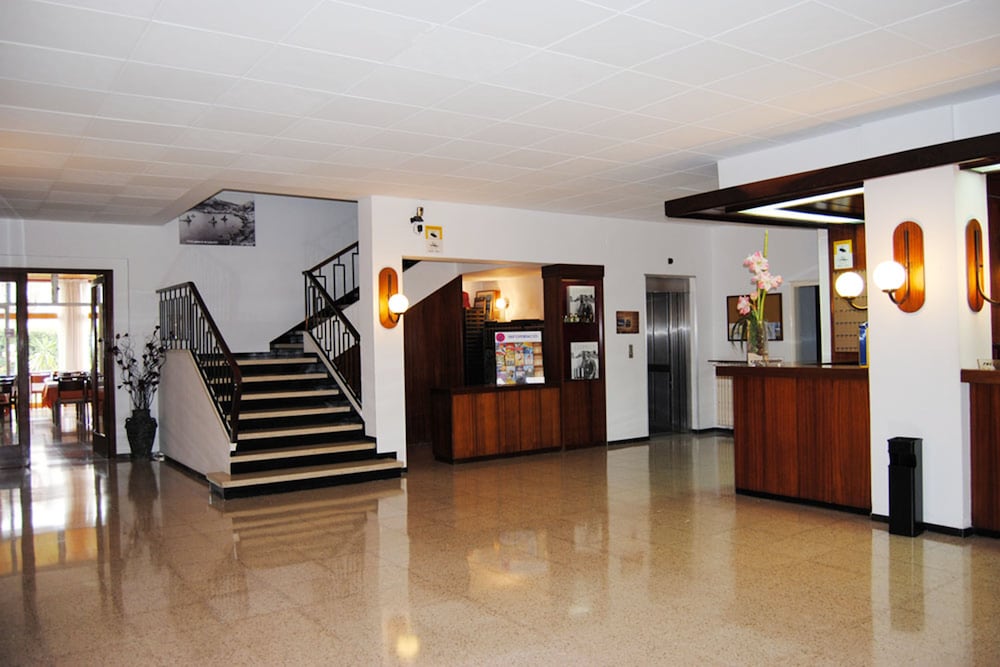 Bell Aire Hotel 25/33