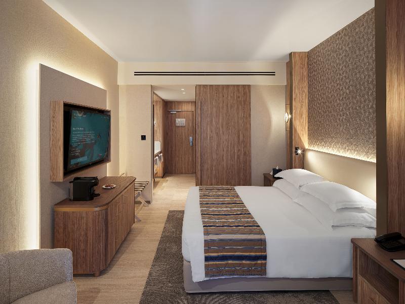 Deluxe, Double or Twin Bed, Pool and Sea View