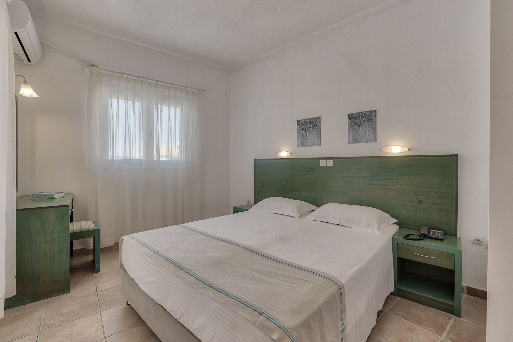 غرفة كومفورت بسرير كوين، Ecoresort Zefyros Hotel 4/8