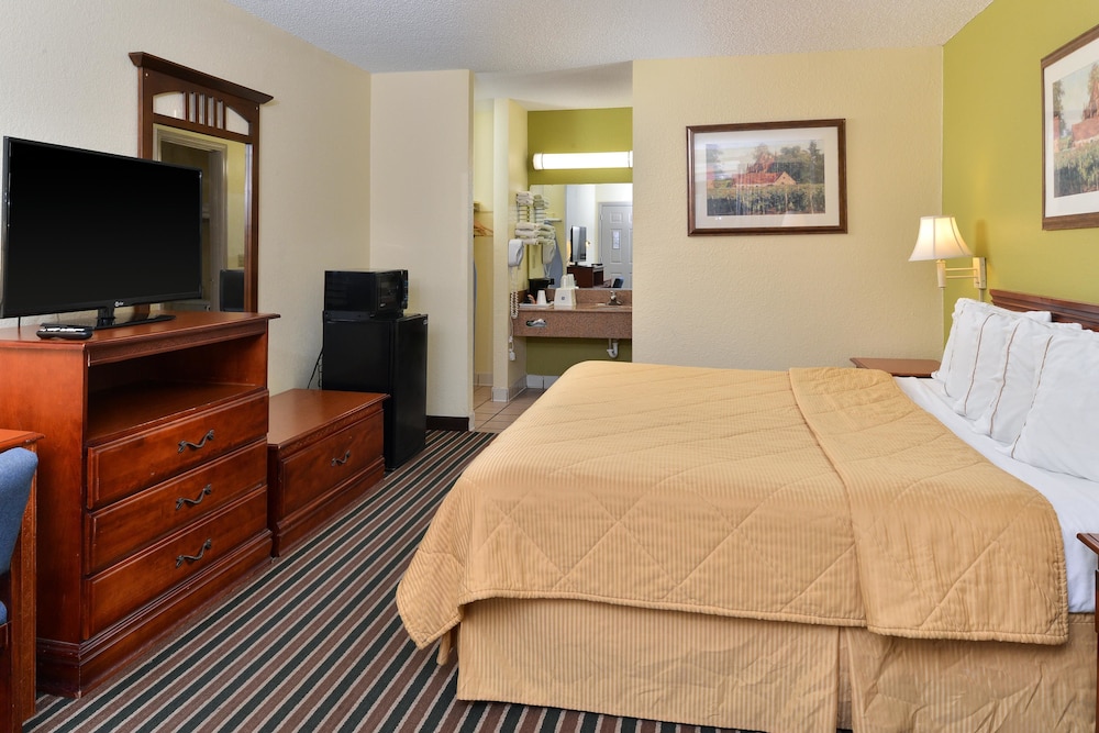 Americas Best Value Inn Dayton 8/15