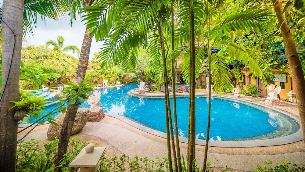 Aochalong Villa Resort & Spa 70/75