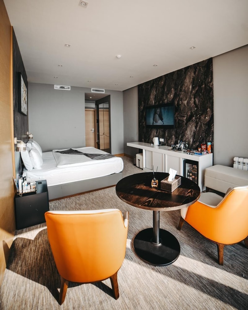 Port Marine Hotel Baku 34/62