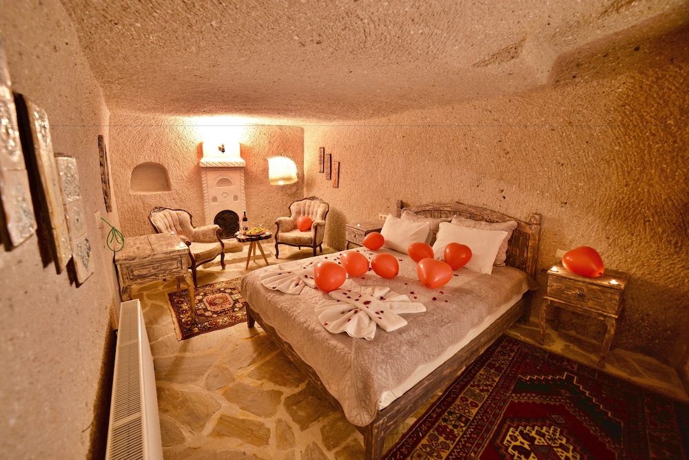 Valley Inn Cave Hotel 28/50