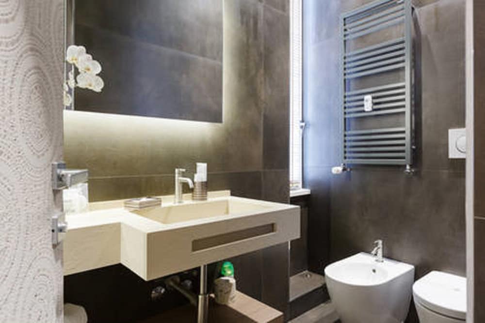Private Luxury Suite 58/69
