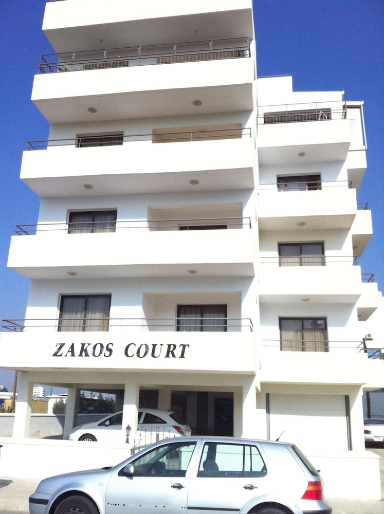 ZAKOS COURT APARTMENTS 1/3