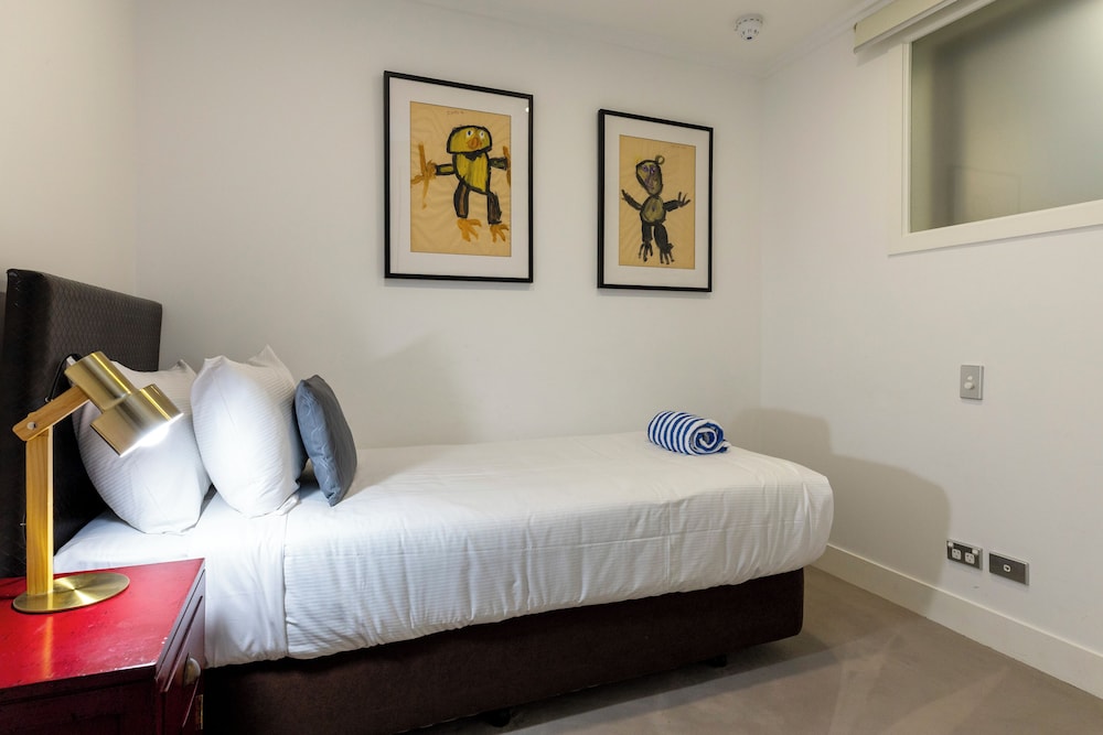 Water, Apartment, Twin Beds, 2 King Beds, Lake View