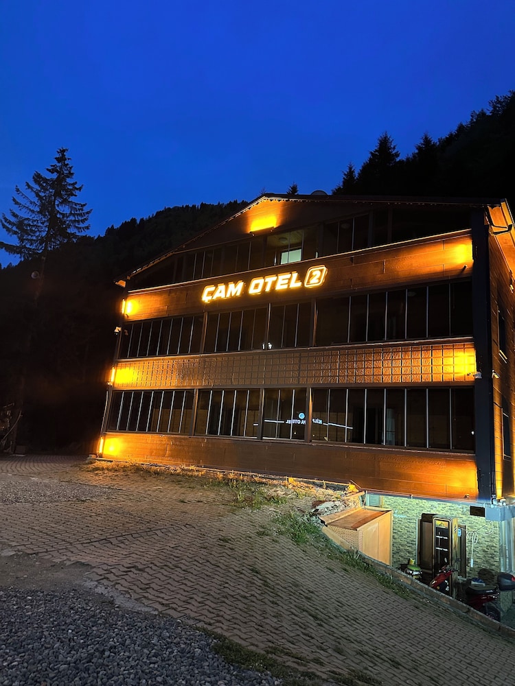 Cam Motel 4/40