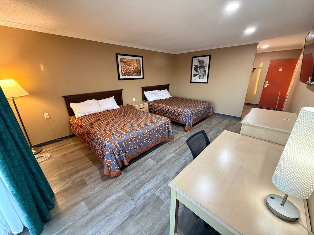 Heritage Inn 11/57