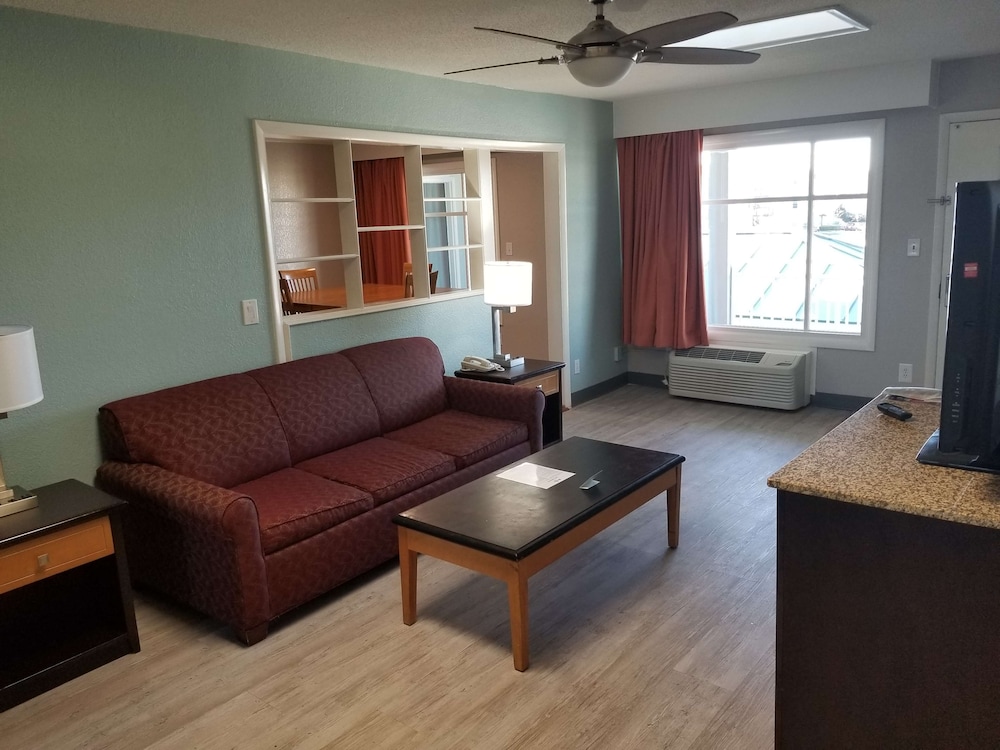 Best Western Plus Chesapeake Bay - Norfolk 29/40