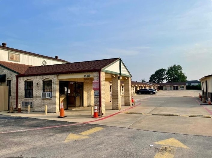 Golden Inn Dallas by Hotel O 35/50