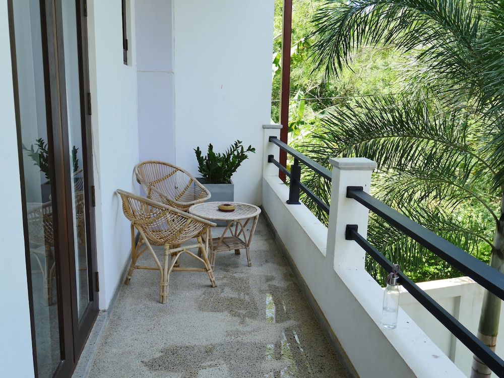 Hideaway Lodge 30/32