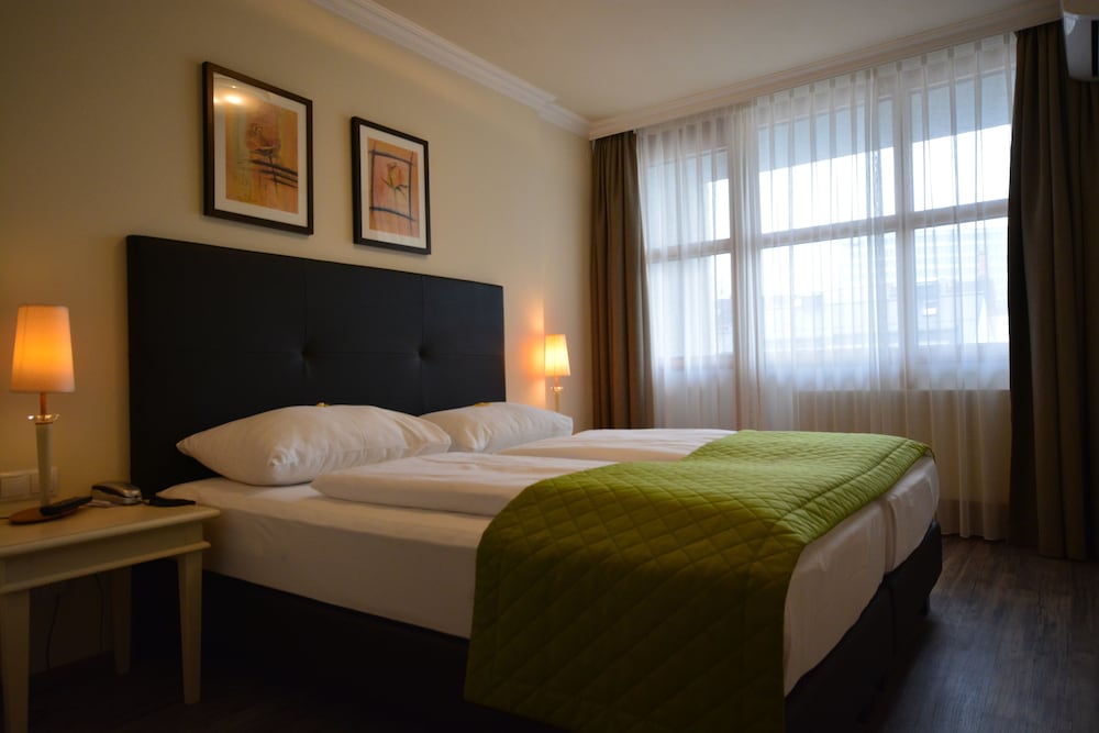 PARKHOTEL BRUNAUER 24/56