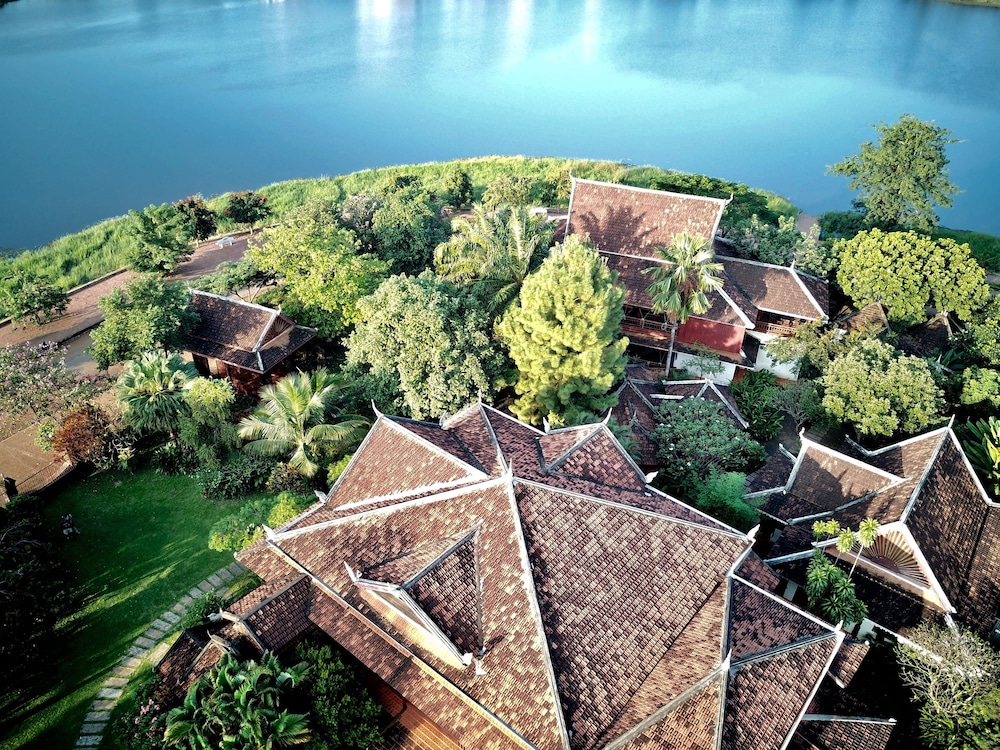 Terres Rouges Lodge 36/50