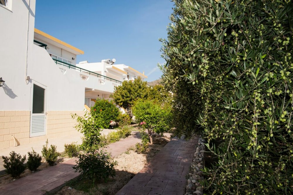 Hotel Eleni 36/40