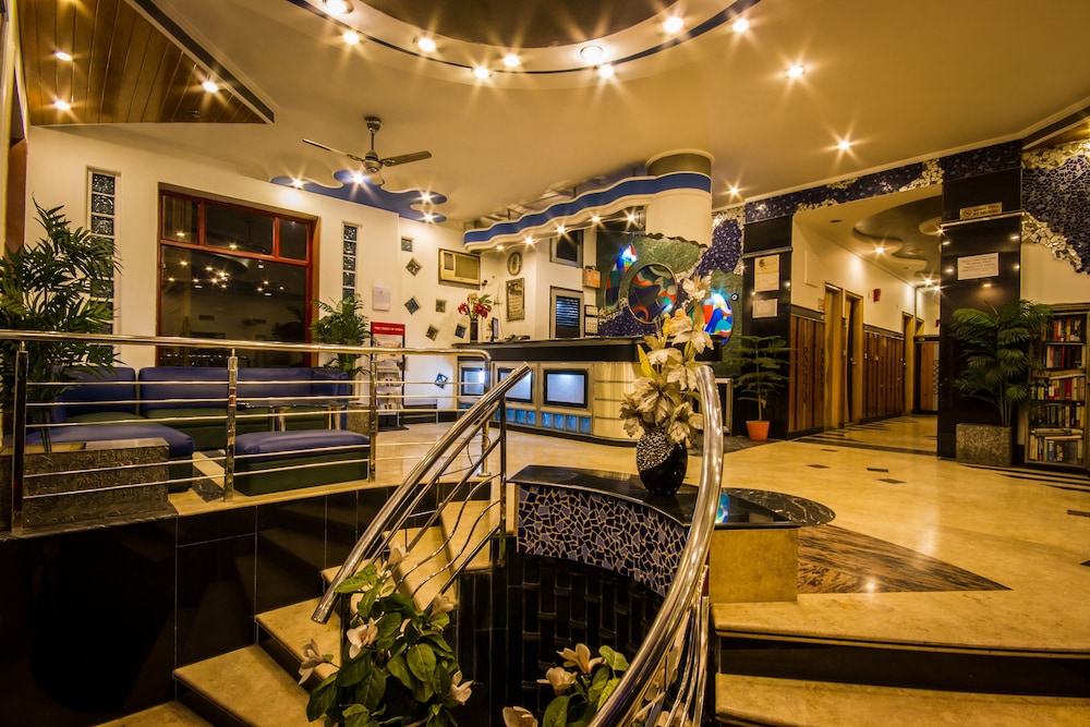 Hotel Suncourt Yatri 26/37
