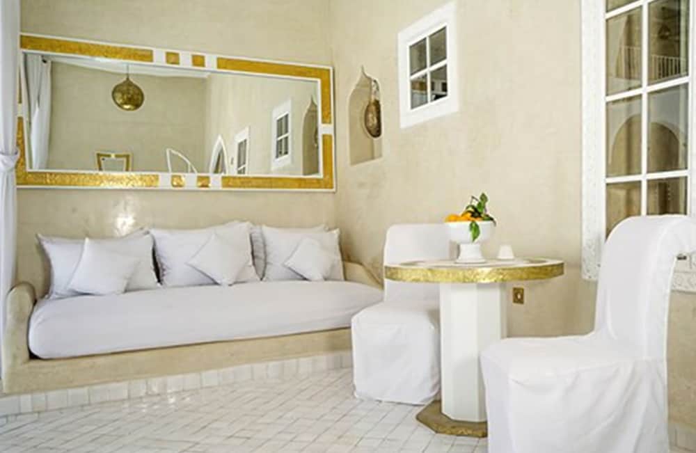 Palais Blanc Riad 20/55