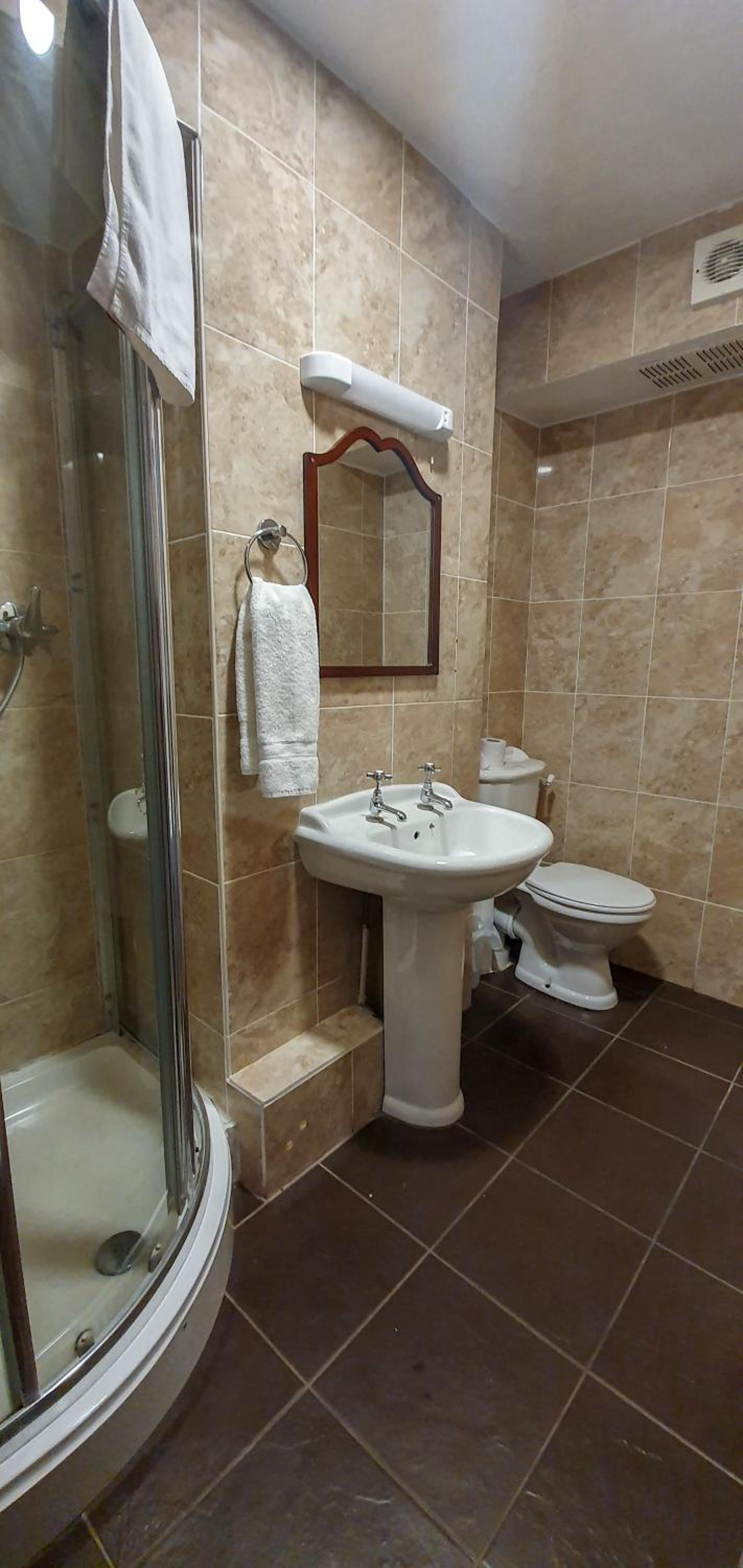 غرفة مفردة، Gilson Hotel 7/10