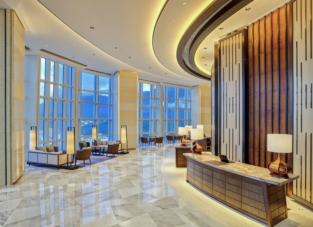 Hyatt Regency Shenzhen Yantian 8/68