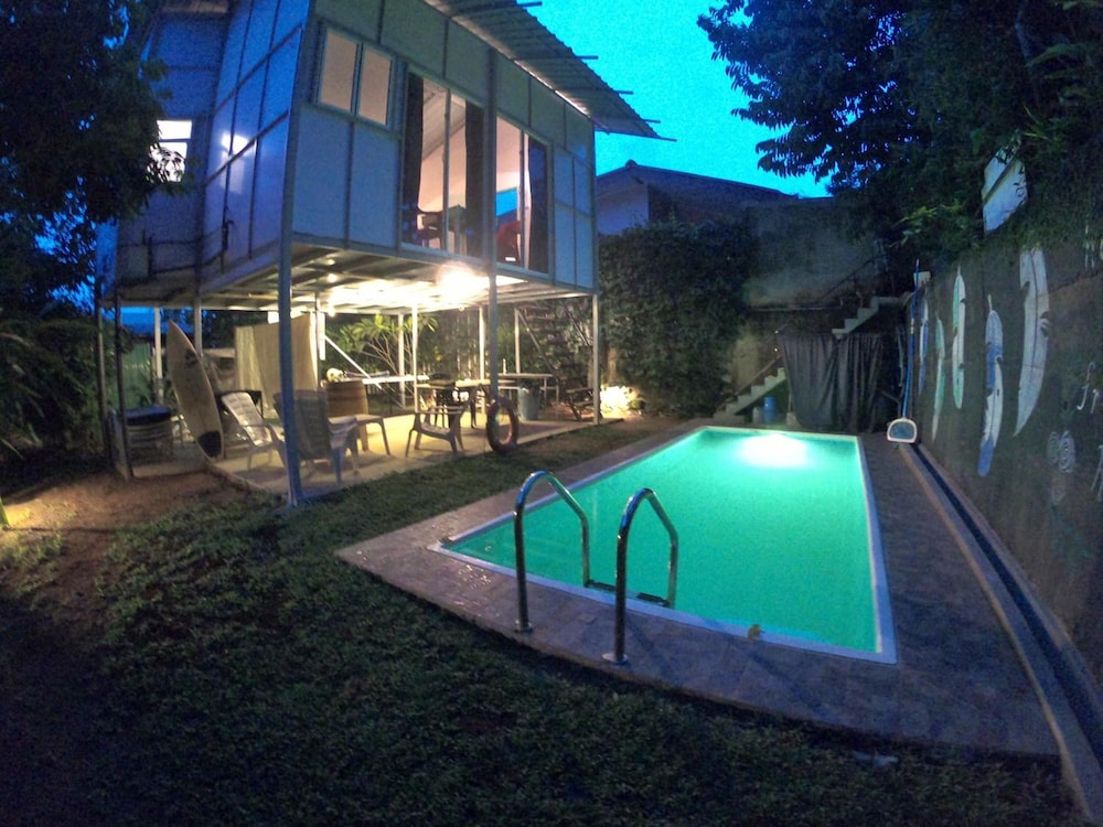 Anne's Maisonnette 2/50