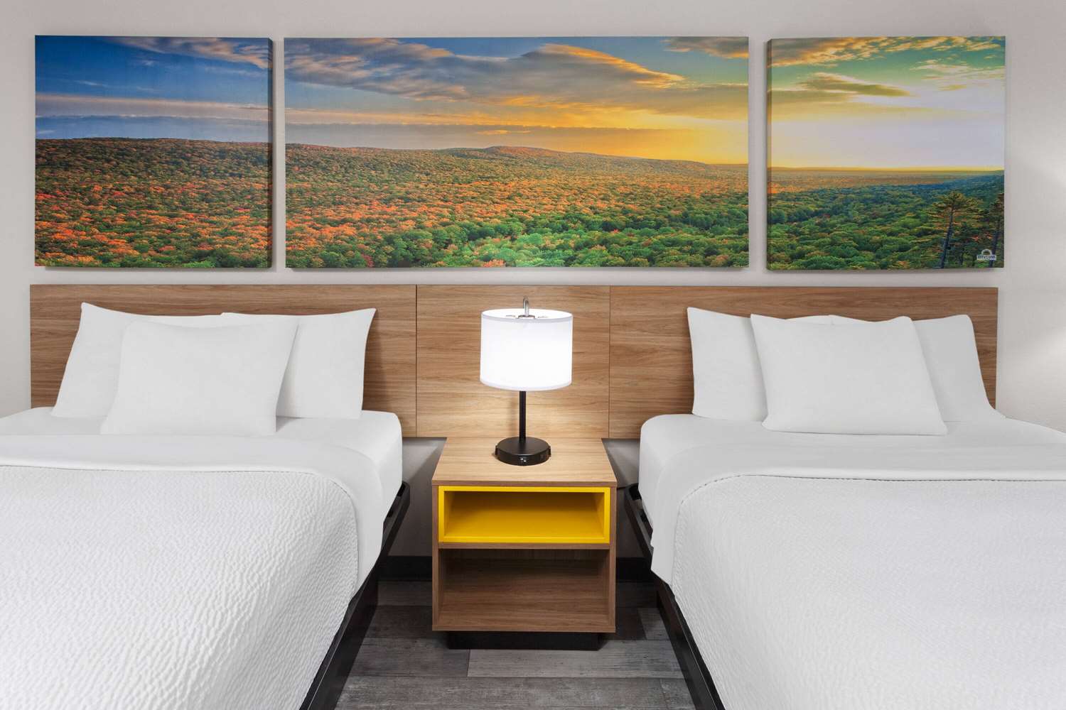 Days Inn & Suites by Wyndham Sellersburg 18/32